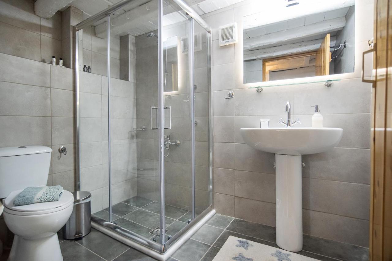 Elia Apartments Chrisso Delphi Bagian luar foto