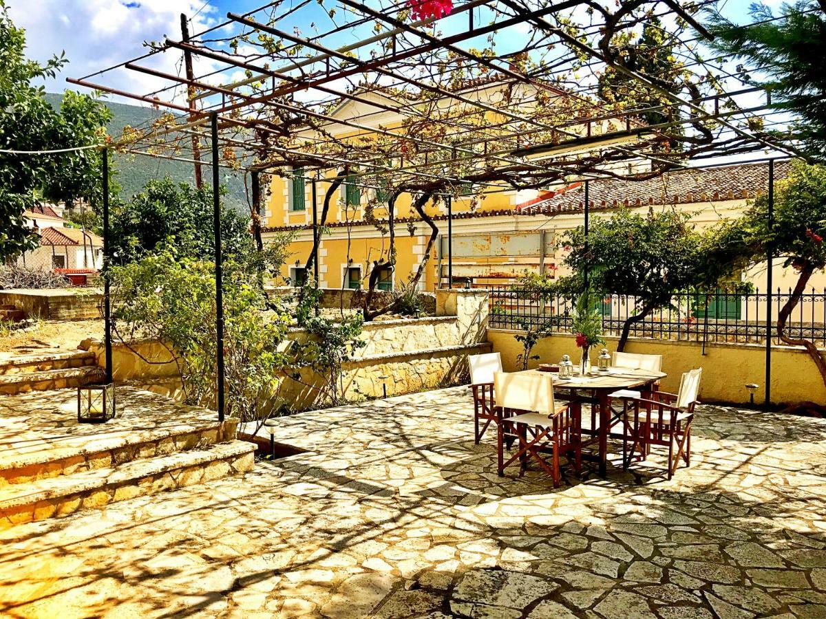 Elia Apartments Chrisso Delphi Ruang foto