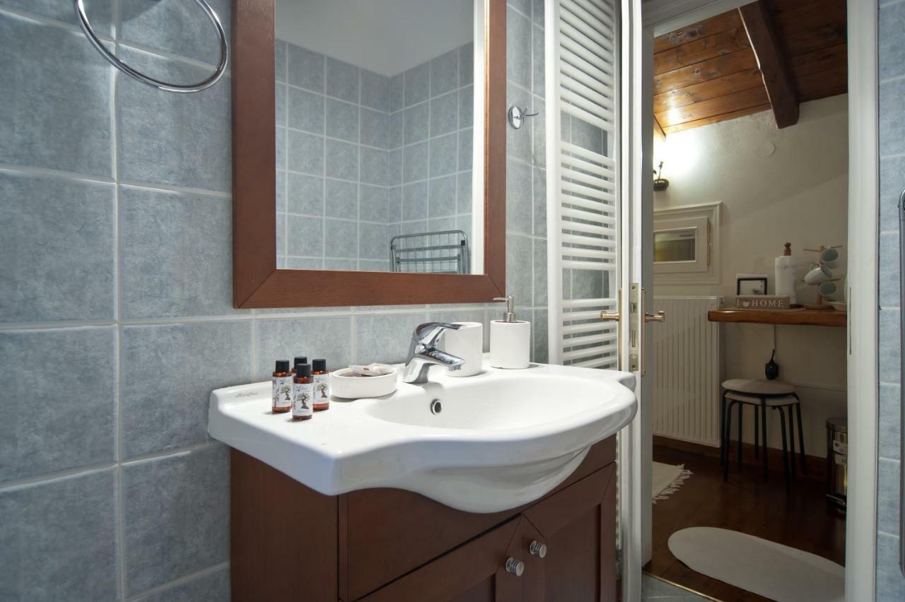 Elia Apartments Chrisso Delphi Bagian luar foto