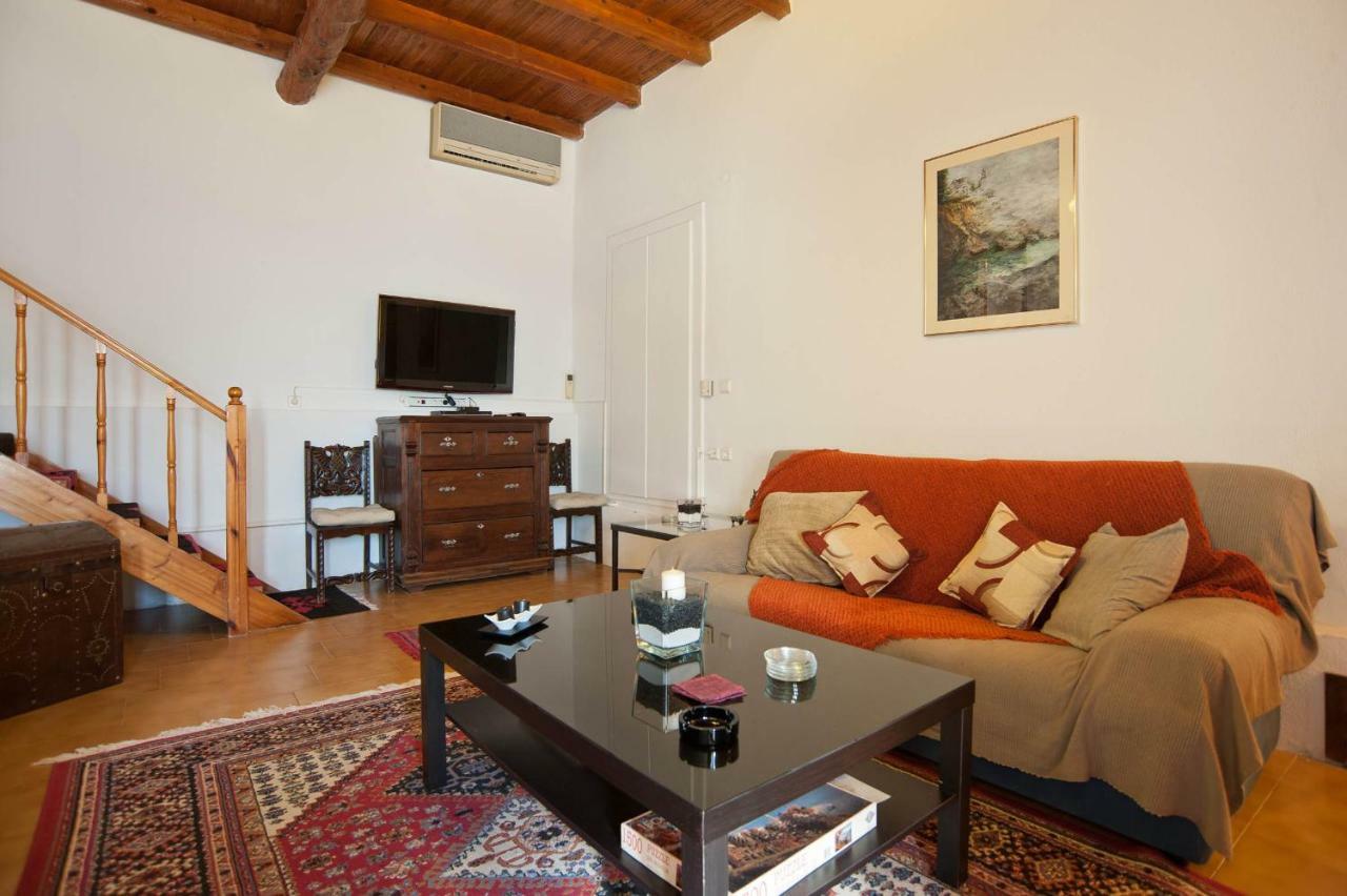 Elia Apartments Chrisso Delphi Bagian luar foto