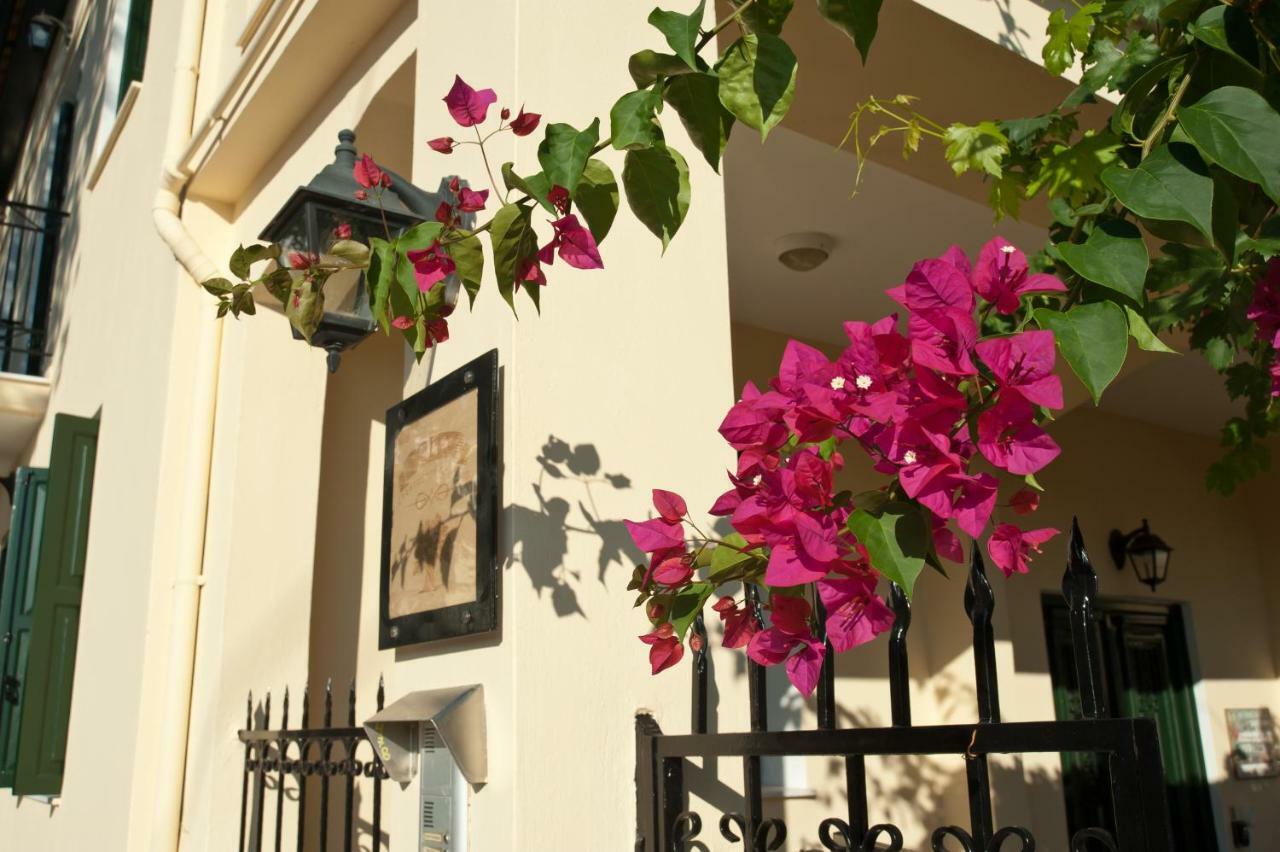 Elia Apartments Chrisso Delphi Bagian luar foto