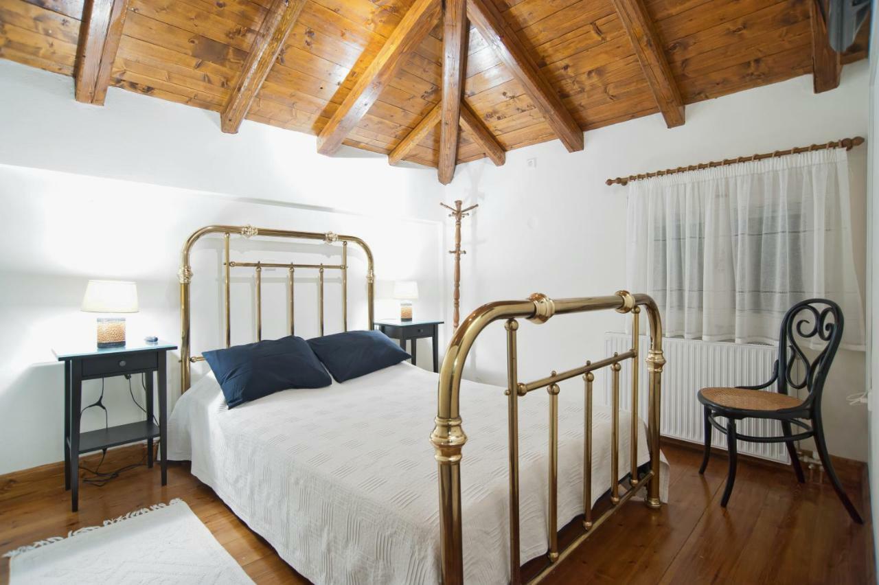 Elia Apartments Chrisso Delphi Bagian luar foto